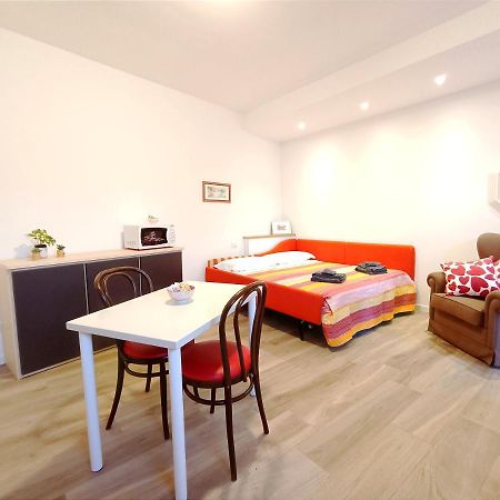 La Casa Del Barcaiolo Apartman Malgrate Kültér fotó